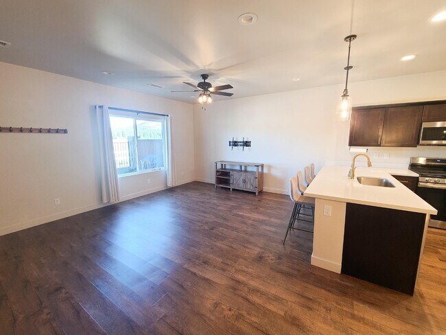 Foto del edificio - 12296 Curtis Ct