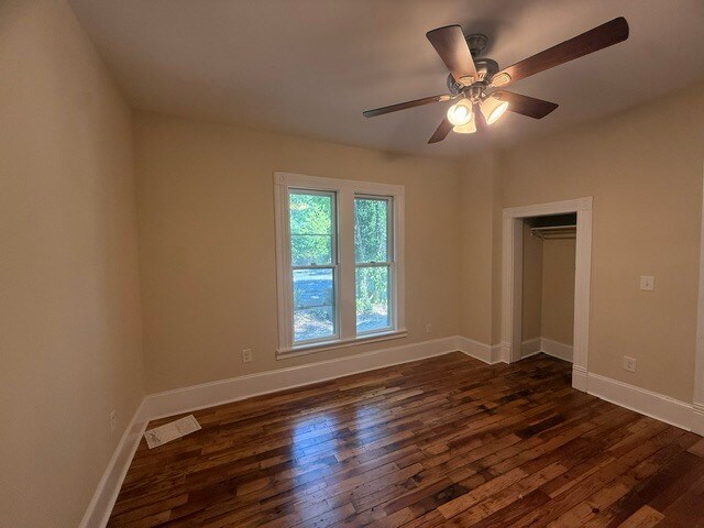 Foto del edificio - 820 Rankin Pl