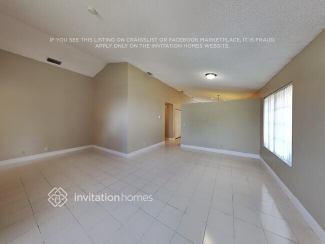 Building Photo - 4036 NW 5th Dr