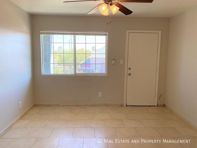 Photo - 909 E Roosevelt St Apartment