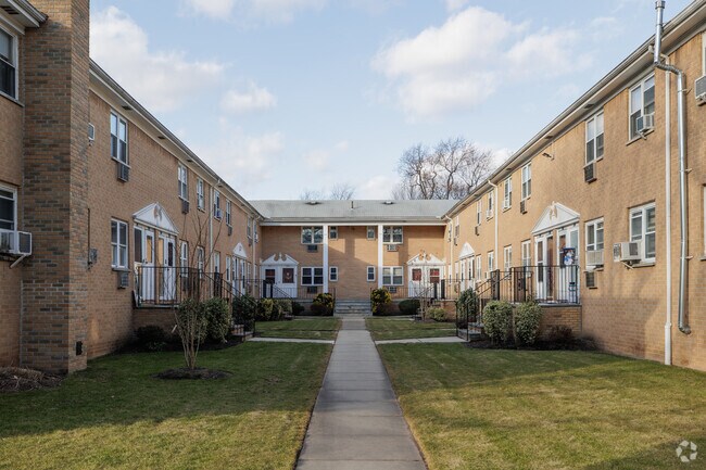 Foto del edificio - Bridgebrooke Condominiums