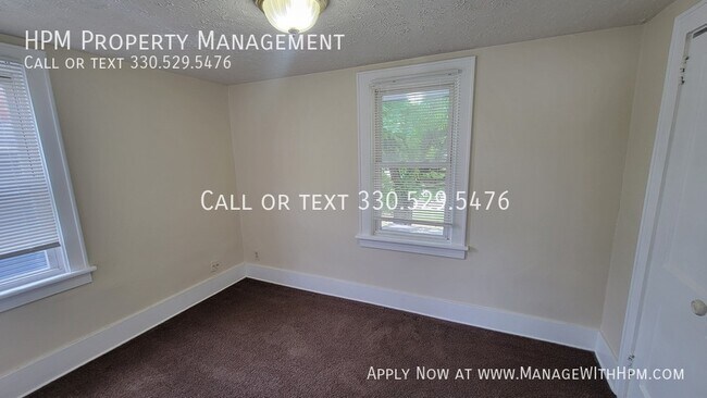 Building Photo - 1573 East Ave