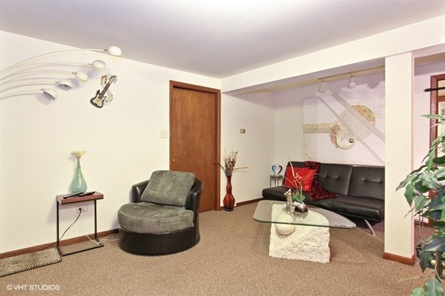 Living Area - 9701 S Karlov Ave