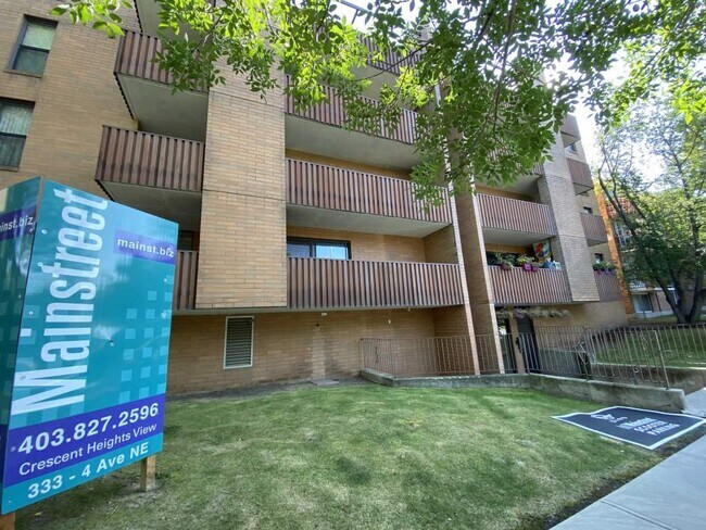 Photo du bâtiment - Crescent Heights View Apartments