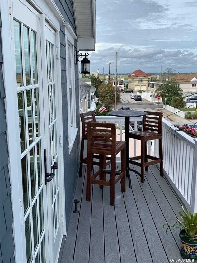 83 Mohawk Ave, East Atlantic Beach, NY 11561 House Rental in East