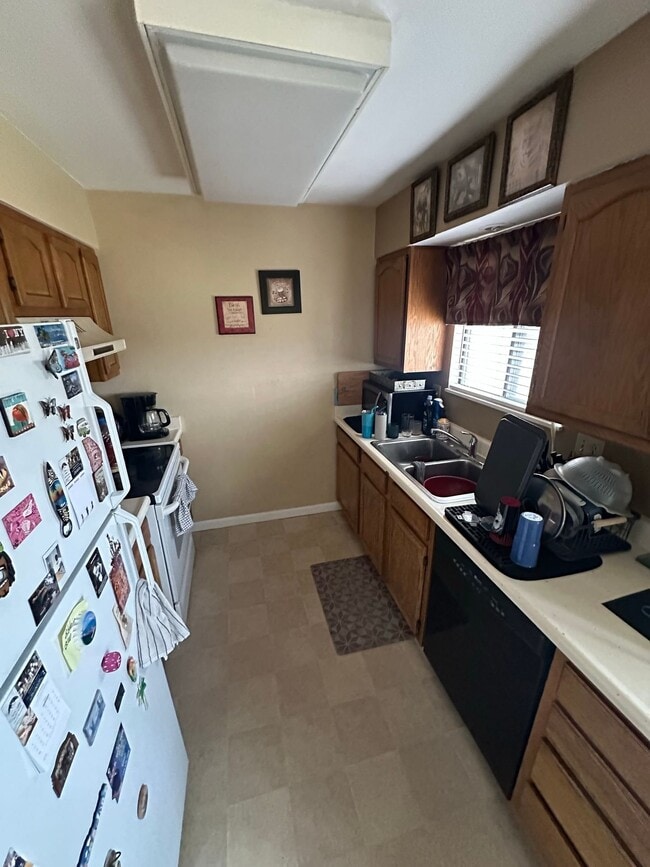 Building Photo - 5145 Alturas Cir