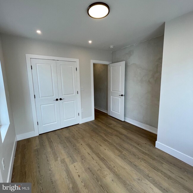 Building Photo - 4015 Brown St