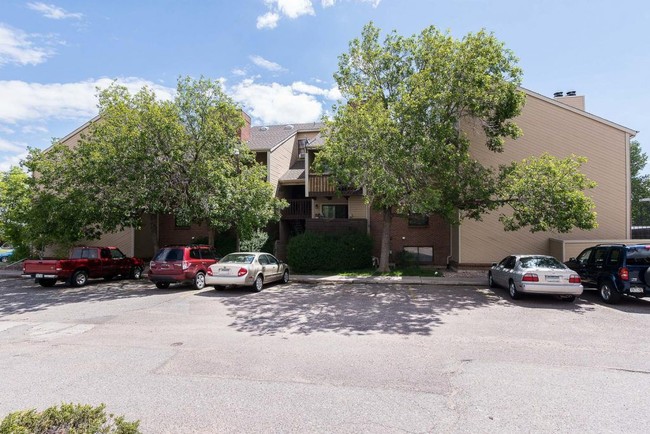 Building Photo - 15390 E Arizona Ave
