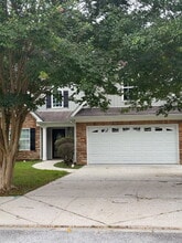 Building Photo - 520 Millbrook Village Dr