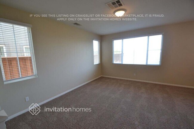 Foto del edificio - 27768 Elderberry St