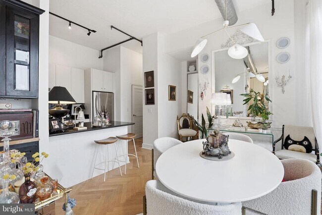 Foto del edificio - 520 John Carlyle St