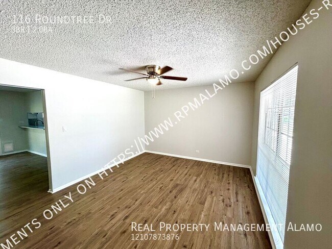 Foto del edificio - 116 Roundtree Dr-