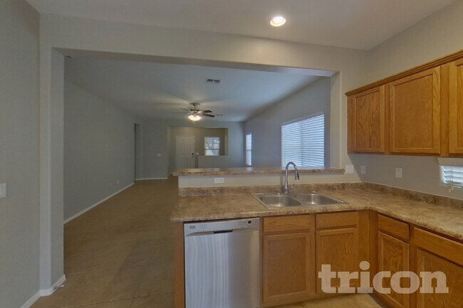 Building Photo - 42542 W Lucera Ct