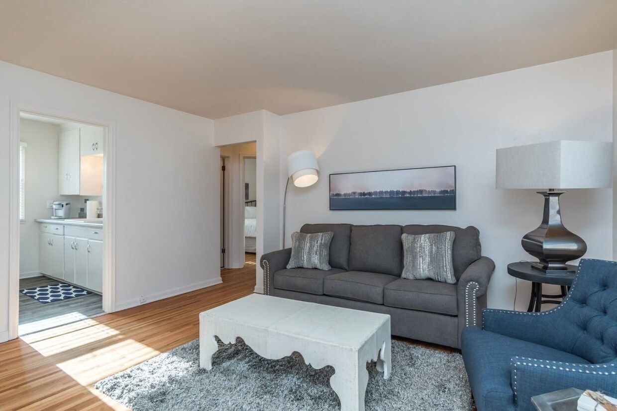 1702 S Phillips Ave Unit 2, Sioux Falls, SD 57105 Condo for Rent in Sioux Falls, SD