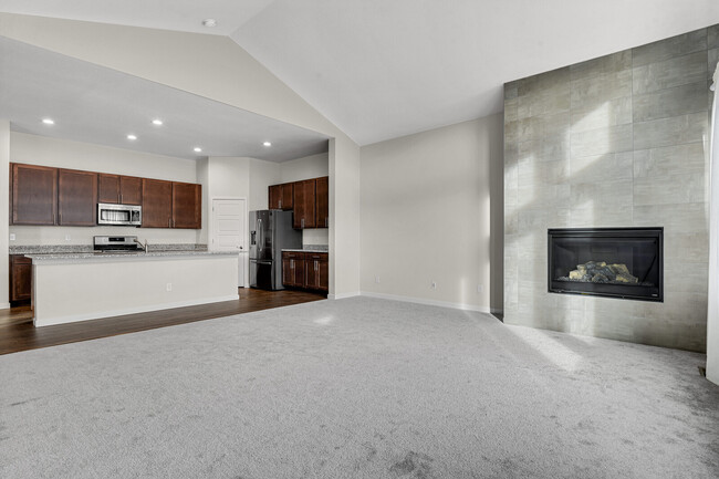 Building Photo - 1042 Torrey Ln