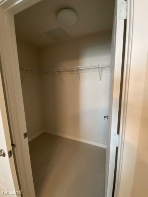 Foto del edificio - 8125 SW 72nd Ave