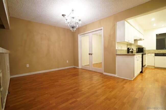 Building Photo - 3994 La Jolla Village Dr
