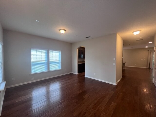 Foto del edificio - House for Rent
