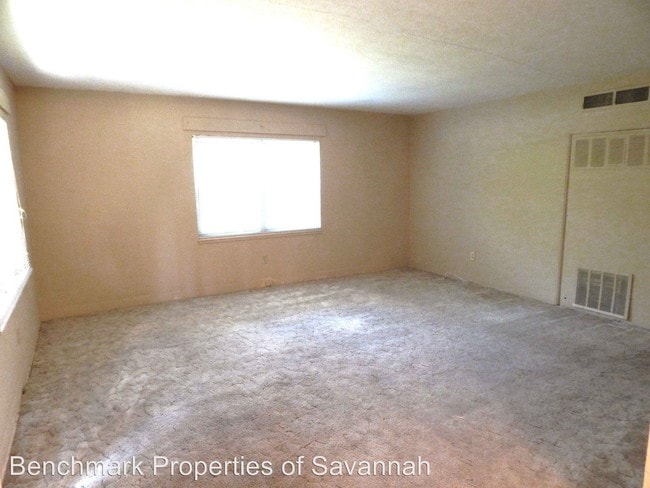Building Photo - 2 br, 1 bath House - 3211 Bull St #3211a