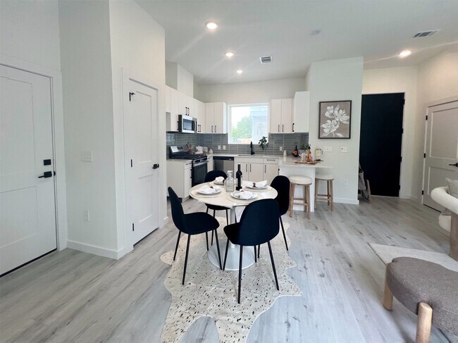 Foto del edificio - 401 N Bluff Dr