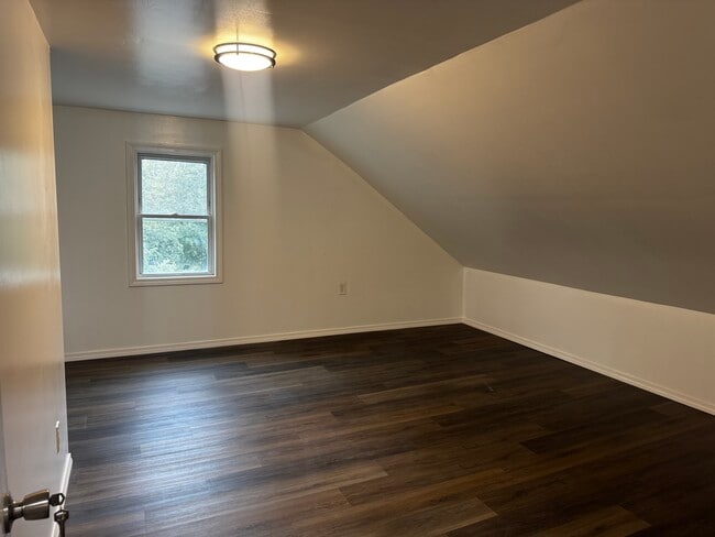 Foto del edificio - 222 Howard Ave