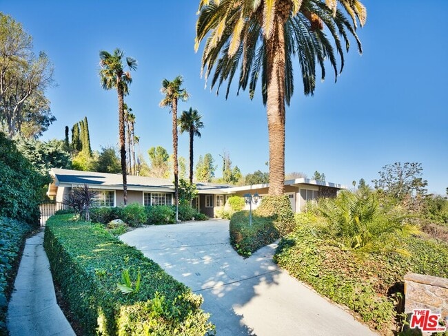 Building Photo - 4863 Don Juan Pl