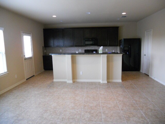 Building Photo - 6814 Puente Fields