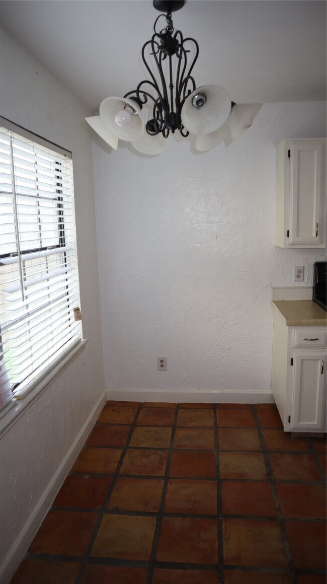Foto del edificio - 6 Regency Ln