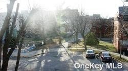 Foto del edificio - 71-43 Sutton Pl