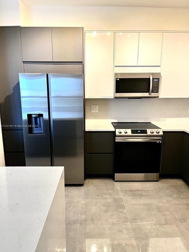 Foto del edificio - 3530 Mystic Pointe Dr