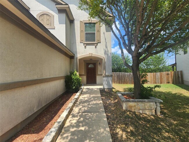 Foto del edificio - 9417 Edmundsbury Dr