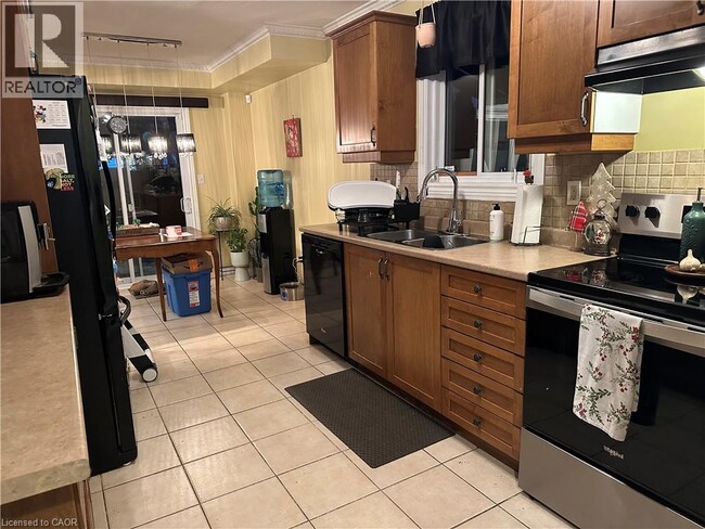 Building Photo - 3 Lanza Ct