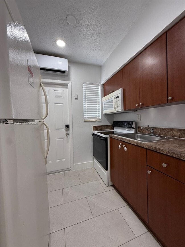 Foto del edificio - 600 NW 116th Terrace