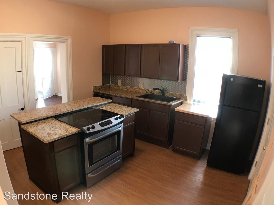 Foto principal - 1409 E 25th St