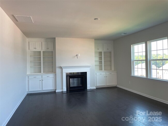 Building Photo - 17618 Snug Harbor Rd