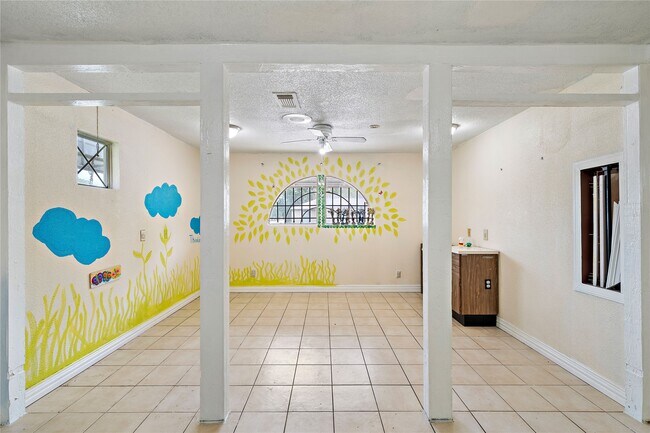 Foto del edificio - 5639 Overdale St