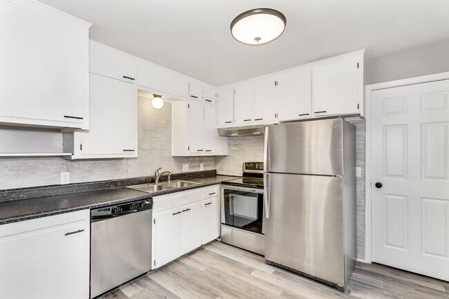 Foto del edificio - New and Exquisite 3 Bedroom 1 Bathroom Home