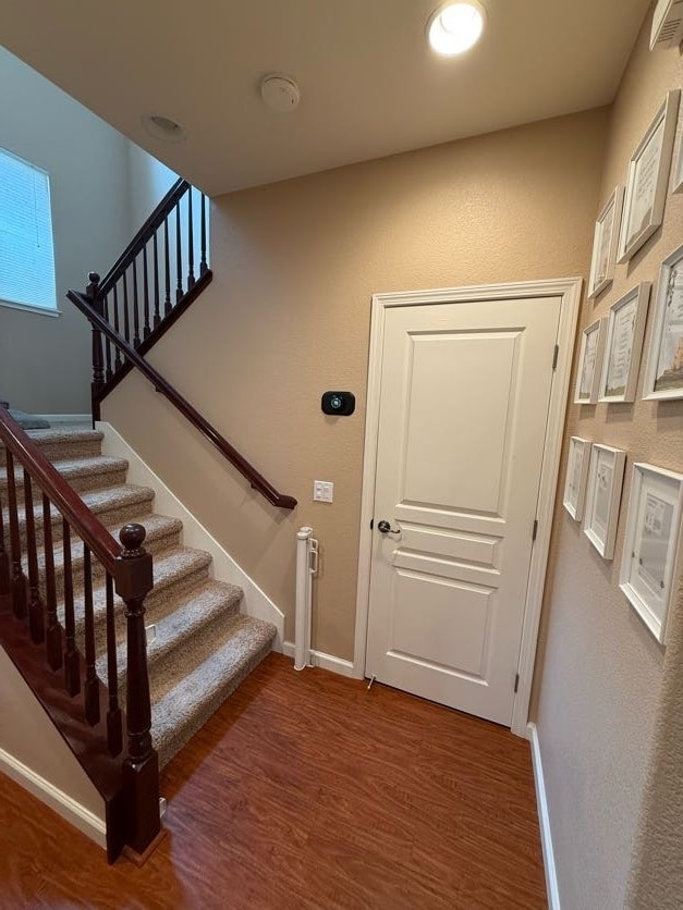 Nest Pro Thermostat + Photo Wall (included) - 5004 Ocean Ln