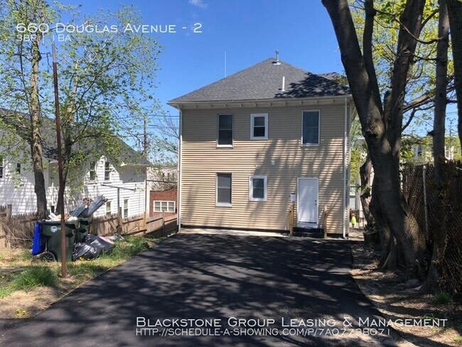 Building Photo - 660 Douglas Avenue