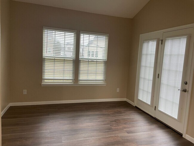 Building Photo - Beautiful, Newer Built Home in Riverside