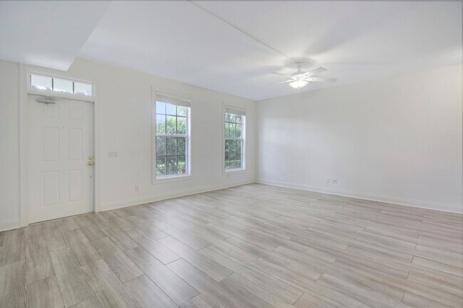 Building Photo - 334 Legare Ct