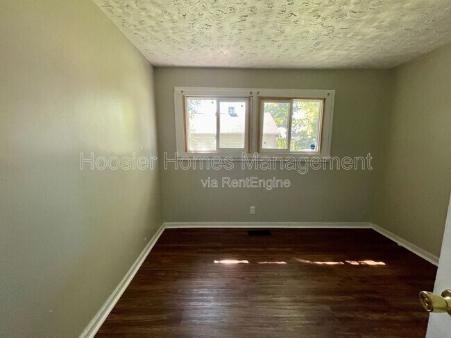 Foto del edificio - 403 S Randolph St