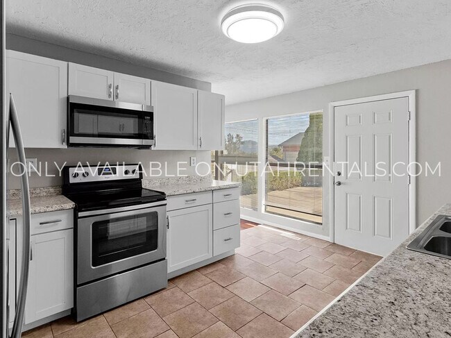 Building Photo - 6773 S 1300 W