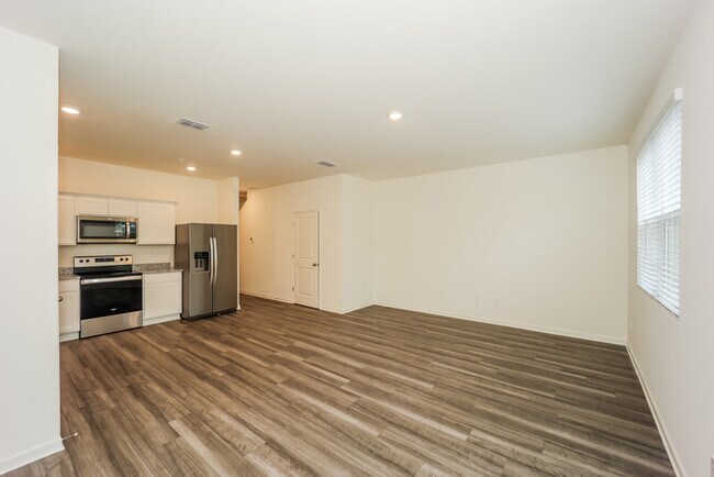 Foto del edificio - Fantastic 3bd/2ba home! Coming soon!