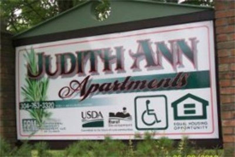 Foto del edificio - 1 Judith Ann Dr