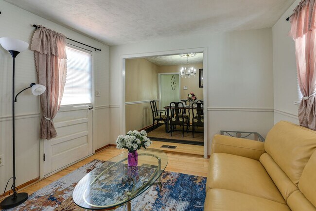 Foto del edificio - 3912 Bishopmill Dr