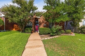 Building Photo - 8013 Springmoss Dr