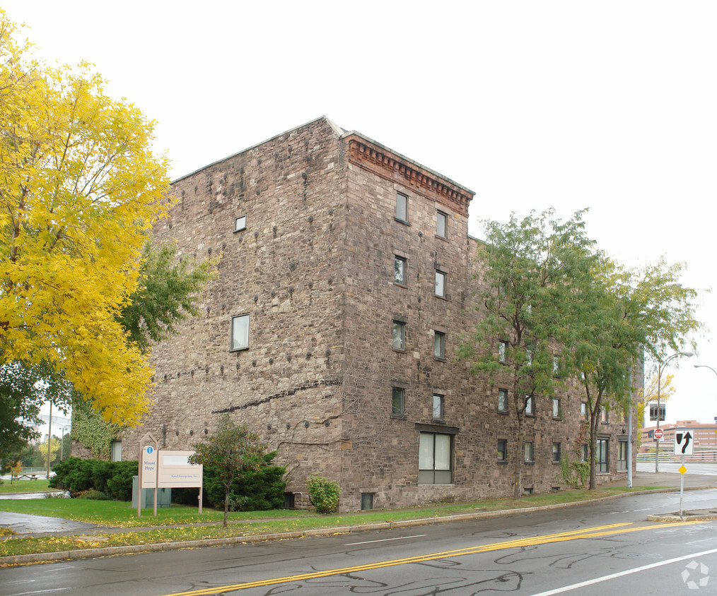 Building Photo - 1 Mount Hope Ave