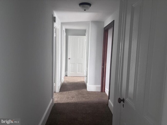 Foto del edificio - 51 OAK 2ND FLOOR St