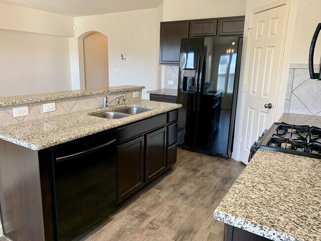Building Photo - Stunning 3 Bedroom Modern Oasis in Manor, ...